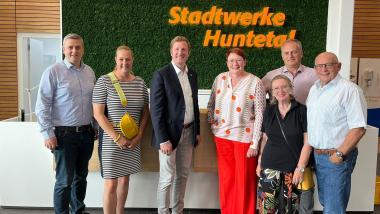 Jan-Christoph Oetjen (MdE) mit dem FDP Ortsverband zu Besuch bei den Stadtwerke Huntetal